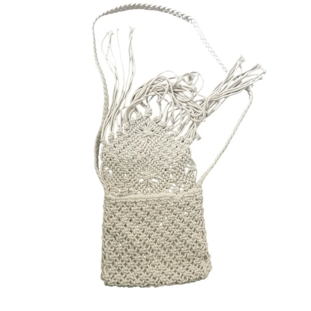 NWT Crochet Bag with Zipper Closure. Boho Festival Bag in Natural Cream